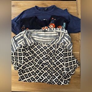 Woman’s Careerwear/Casual Tops S (4)